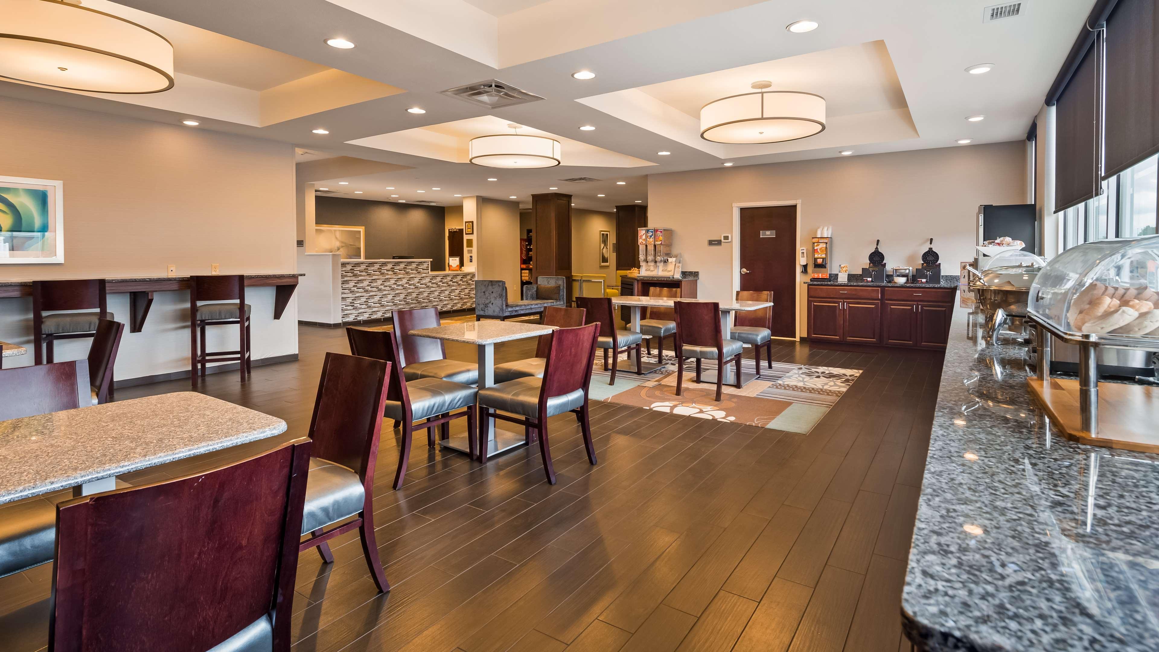 Best Western Plus Boardman Inn & Suites Poland Exterior photo