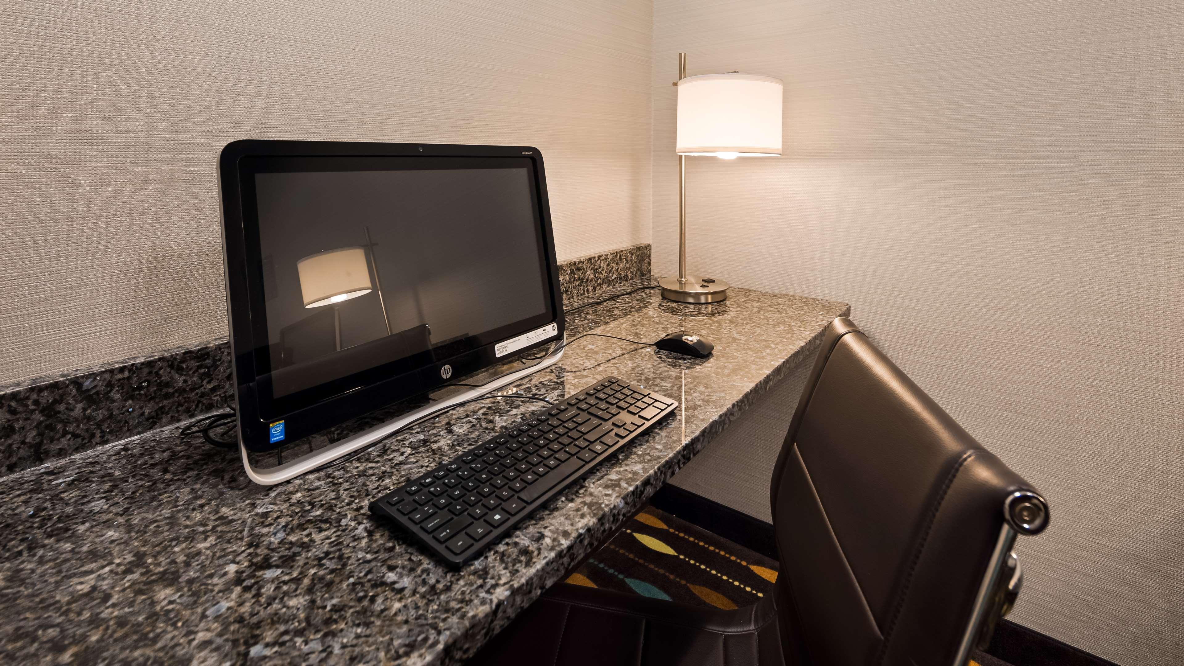 Best Western Plus Boardman Inn & Suites Poland Exterior photo